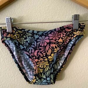 2/$20❤️❤️❤️NEW PINK VICTORIA’s SECRET Mushroom & Floral Bikini Panties